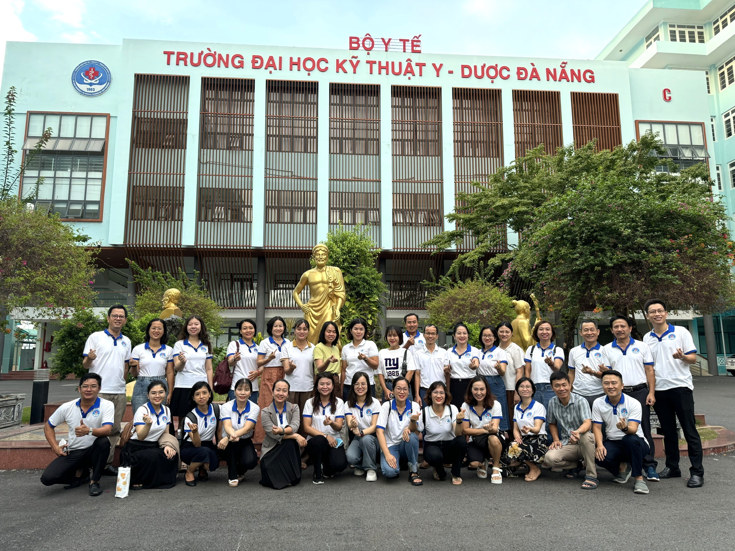 Trường Đại học Kỹ thuật Y - Dược Đà Nẵng làm nhiệm vụ kiểm tra kỳ thi tốt nghiệp THPT năm 2024 tại tỉnh Quảng Bình